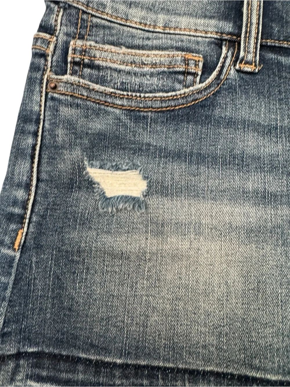Sneak Peak Cut Off Distressed Mid Rise 9.5